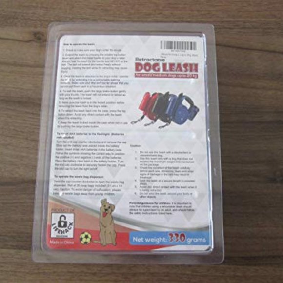 Retractable dog leash with LED flashlight & waste bag dispenser - Picture 6 of 7